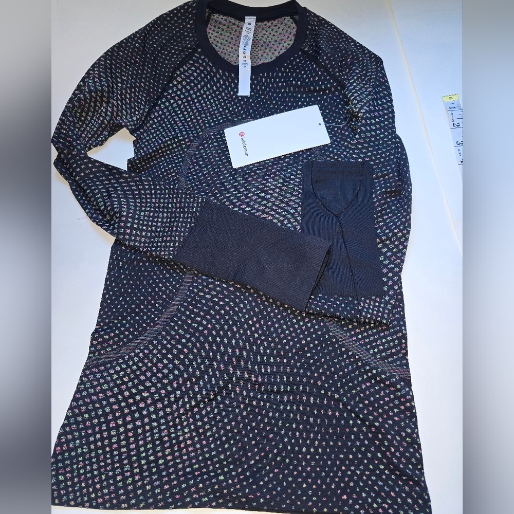 LULULEMON Colorful Patterned Long Sleeve Top